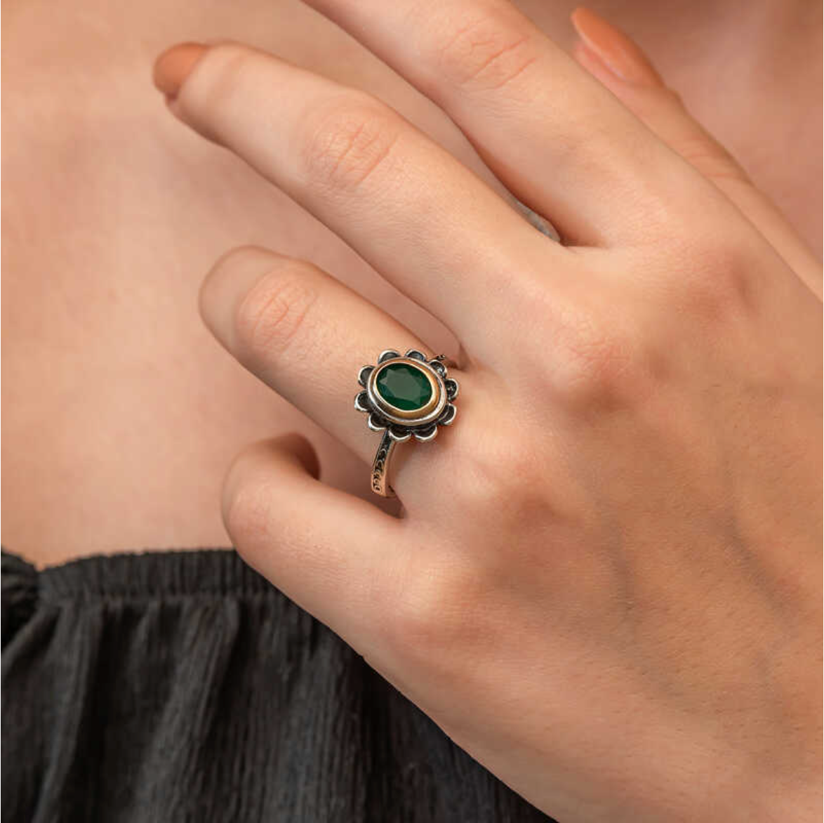 Kedy Green Daisy Ring
